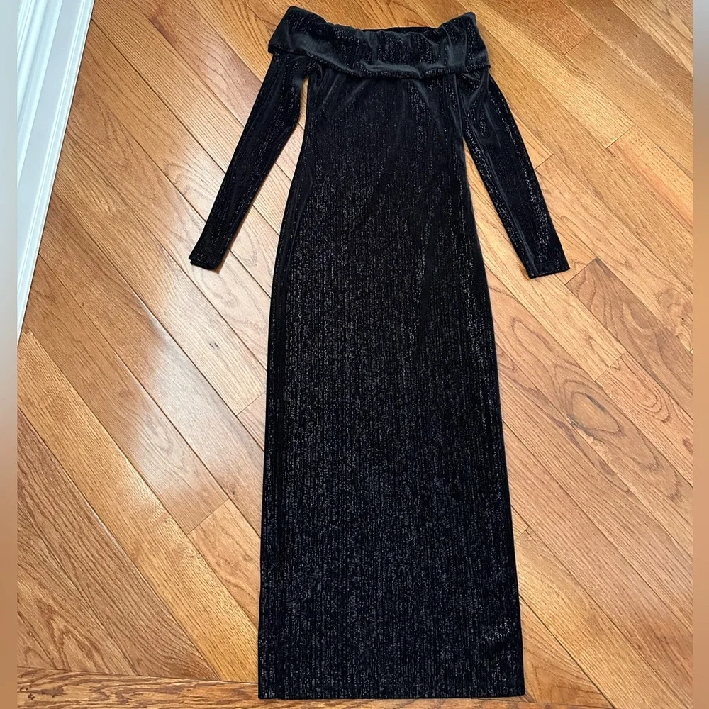 FASHION NOVA All That Shimmer Velvet Maxi Dress - Picture 4 of 6